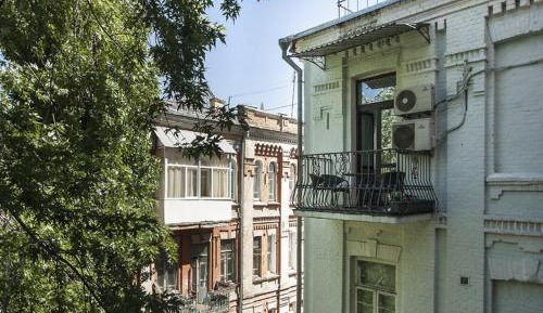Apartment with Balcony