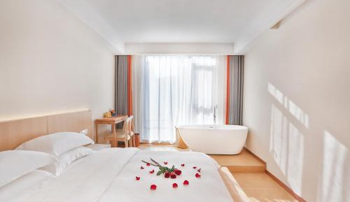 Deluxe Double Room with Bath