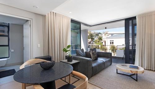 Luxury One Bedroom Apartment