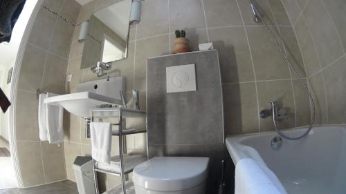 Double or Twin Room with Bathroom
