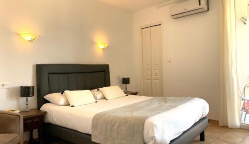 Standard Double Room with Mountain View