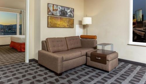 One-Bedroom Queen Suite with Sofa Bed