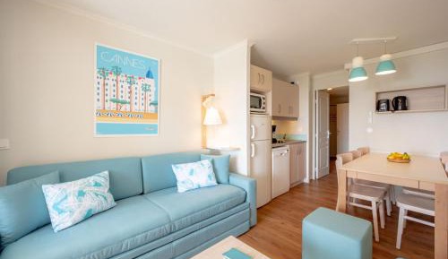 One-Bedroom Apartment with Sleeping Alcove, Air conditioning and Terrace or Balcony (6 People)