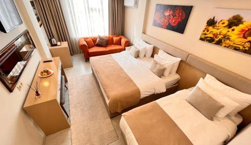 Deluxe Triple Room with Sea View