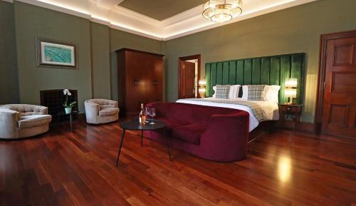 Suite - Main Hotel