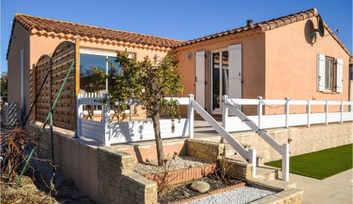 Three-Bedroom Holiday Home 