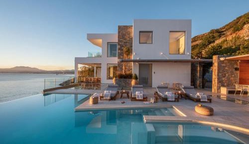 Six-Bedroom Villa with Sea View and Private Pool 
