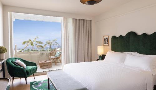 Premium King Room with Terrace and Bay View