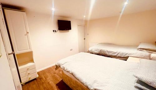 Standard Twin Room