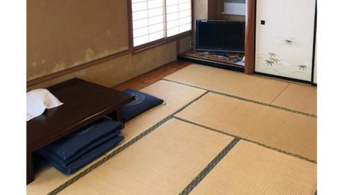 Japanese Style Family Room