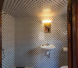 Double or Twin Room with Mountain View