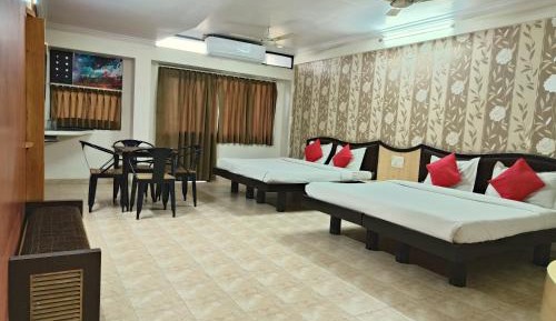 Deluxe Family Suite