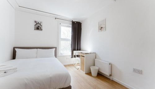 Double Room with Shared Bathroom
