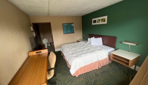 Deluxe King Room