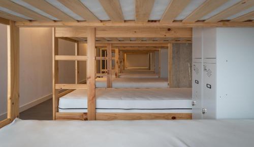 Bed in 14-Bed Mixed Dormitory Room
