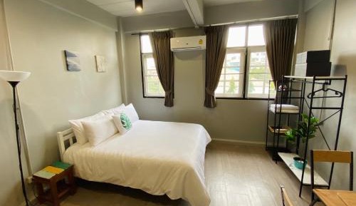 Standard Double Room with Shared Bathroom