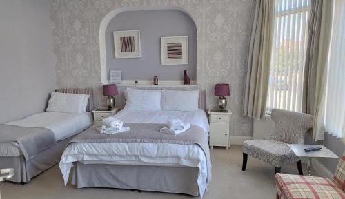 Comfort Triple Room with Shower