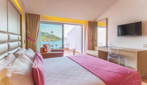 Standard Double or Twin Room with Sea View