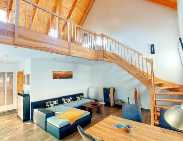 Studio - Split Level