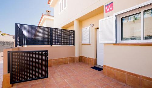 Two-Bedroom Townhouse with Sea View