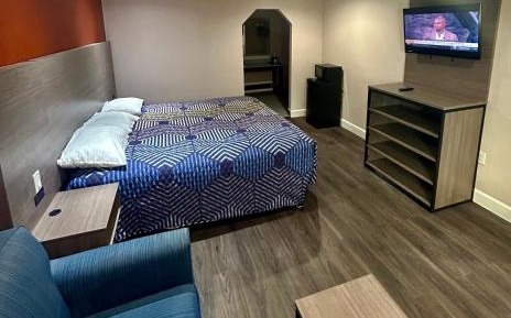 Deluxe King Room