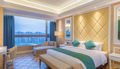 Deluxe King Room
