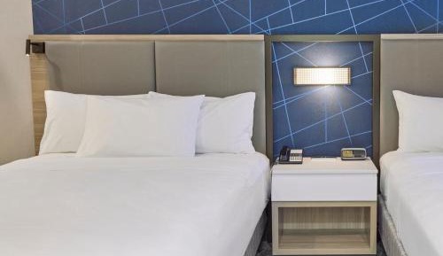 Suite with Two Queen Trundle Beds 