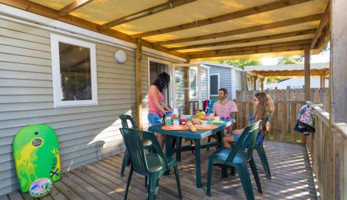 Three-Bedroom Mobile Home 8 people "Bien Etre Signature" with Air Conditionning