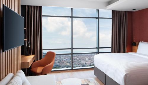 Queen Studio with Sofa Bed and Sea View