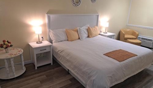Standard King Room