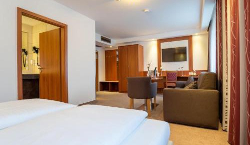 Large Double Room
