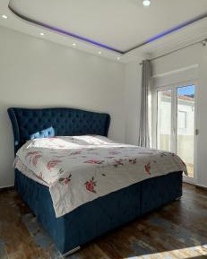 Deluxe Double Room (2 Adults + 1 Child)