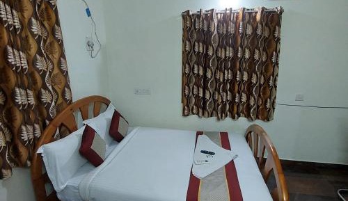 Deluxe Double Room (2 Adults + 1 Child)