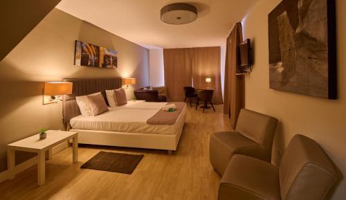 Large Twin Room