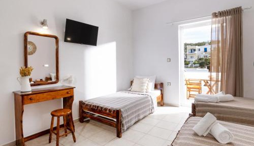 Triple Room with Garden View