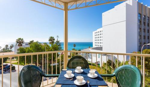 Apartment with Terrace and Sea View