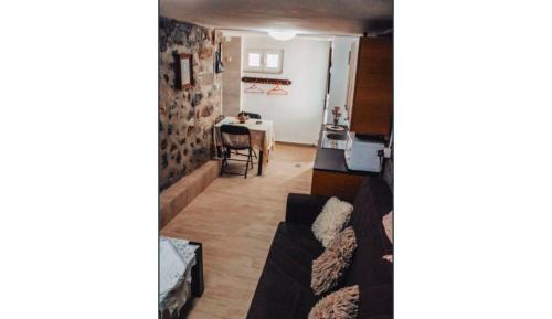 Superior One-Bedroom Apartment