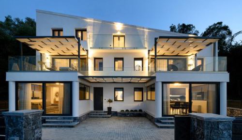Villa - Beach Front