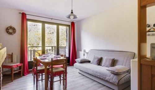 Apartment (6 Adults)