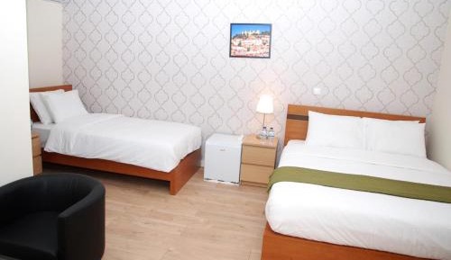 Triple Room with Private Bathroom