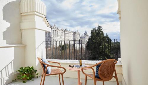 Deluxe Terrace Palace View