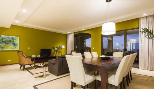 Deluxe Apartment