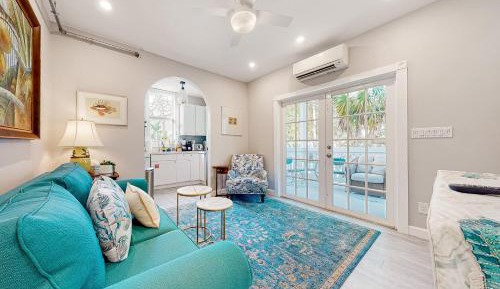 One Bedroom Apartment