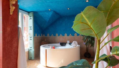 Maharadscha Palace Suite with Spa Bath