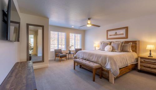 Five-Bedroom Holiday Home