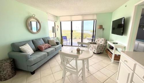 Condominium with Sea View