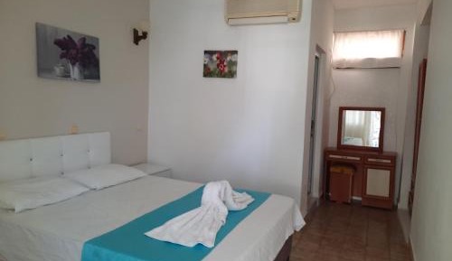 Double Room with Balcony and Sea View