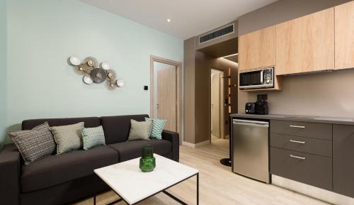 One-Bedroom Apartment
