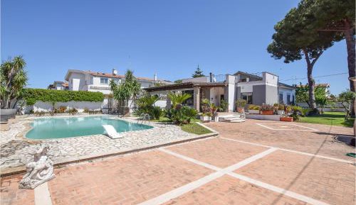 Two-Bedroom Holiday Home