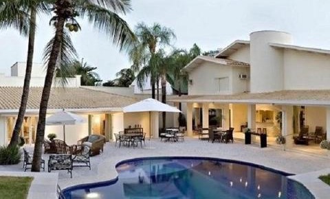 Six-Bedroom House